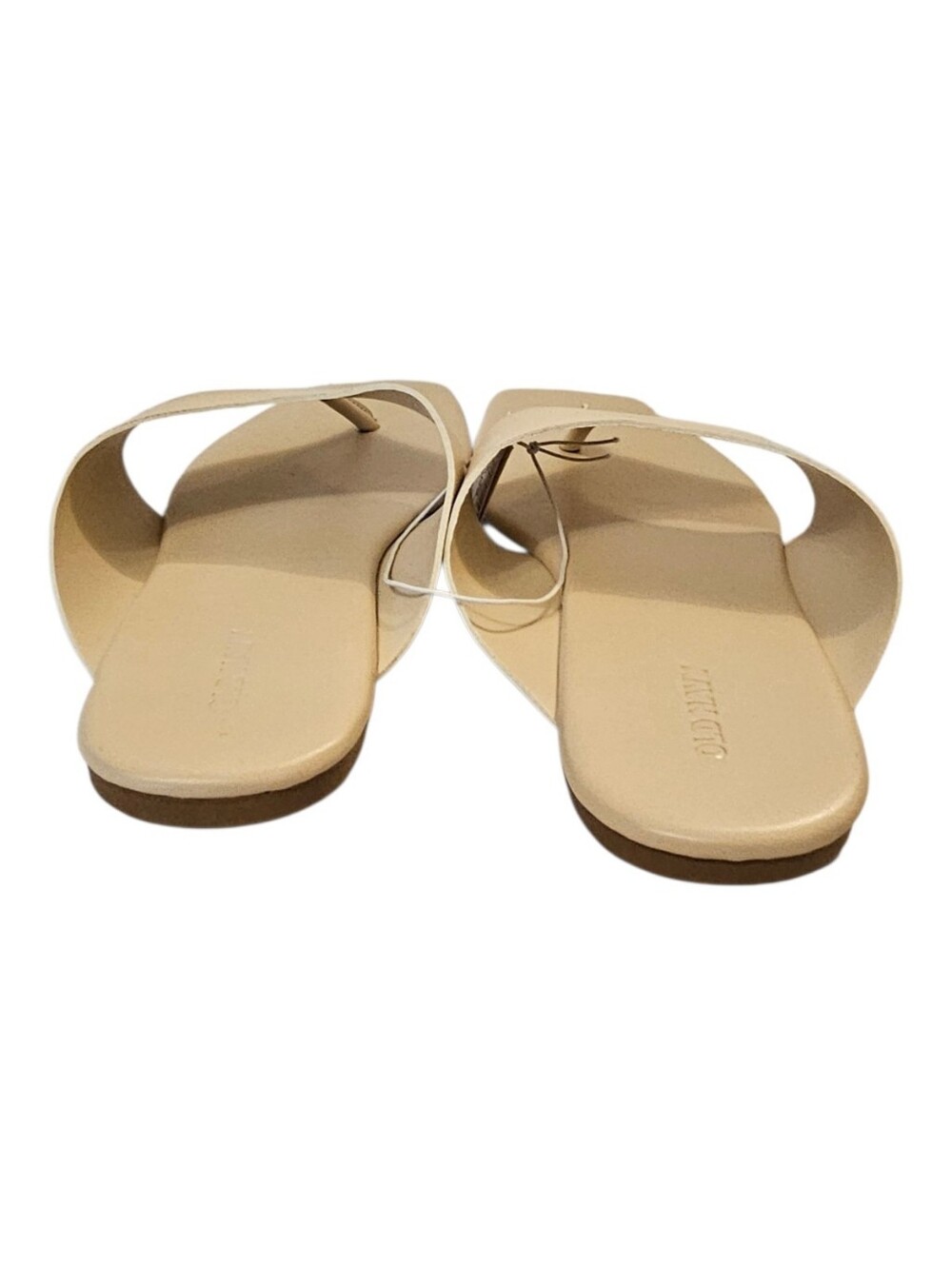 Cream Old Navy Women's Faux Leather Wide Thong Sandals - Picture 4 of 16